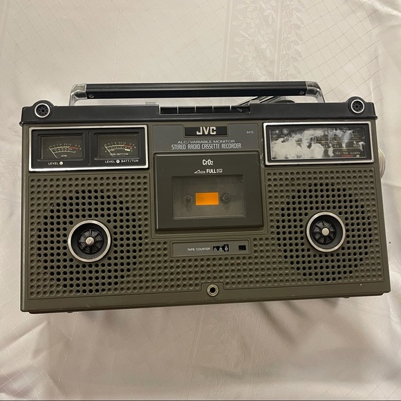 VINTAGE JVC ALC/Variable Monitor Stereo Radio Cassette Recorder No. 9475 - Picture 3 of 12